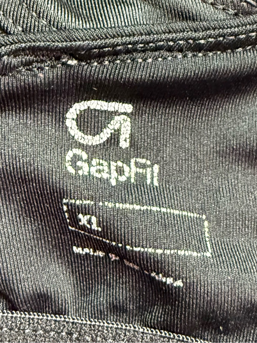 GAP Black Racerback workout Tank Top XL gently used - Picture 4 of 5
